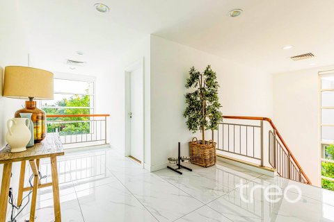 Снять в аренду виллу в Saheel, Арабиан Ранчес, Дубай: 5 спален, 476.5м², № 138082 - фото 14