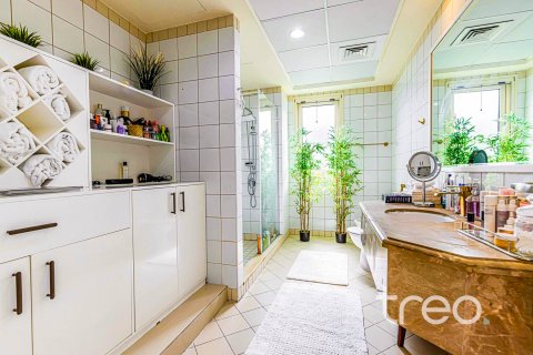 Снять в аренду виллу в Saheel, Арабиан Ранчес, Дубай: 5 спален, 476.5м², № 138082 - фото 10