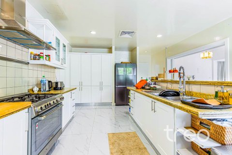 Снять в аренду виллу в Saheel, Арабиан Ранчес, Дубай: 5 спален, 476.5м², № 138082 - фото 7