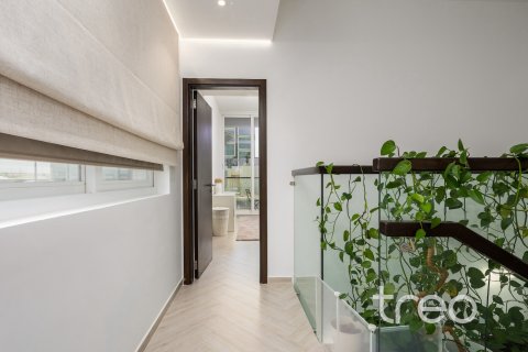 Villa in Dubai 3 bedrooms, 175.12 sq.m. № 138067 - photo 8