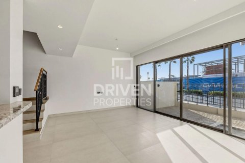 Maison de ville à Damac Lagoons, Dubai, 5 chambres, 200.21 m², № 129008 - photo 4