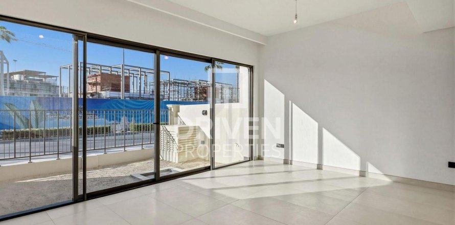 Maison de ville à Damac Lagoons, Dubai, 5 chambres, 200.21 m², № 129008
