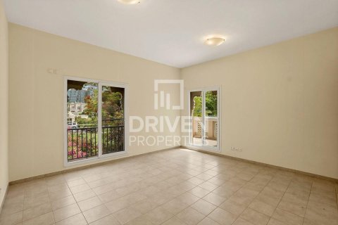 Villa en Dubai Silicon Oasis, Dubai, 5 dormitorios, 385.08 m², № 128999 - foto 7