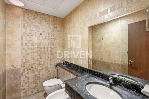 Villa en Dubai Silicon Oasis, Dubai, 5 dormitorios, 385.08 m², № 128999 - foto 13