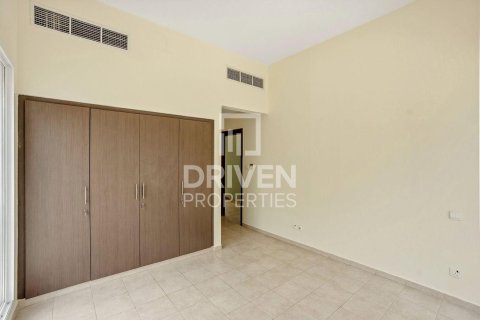 Villa en Dubai Silicon Oasis, Dubai, 5 dormitorios, 385.08 m², № 128999 - foto 9
