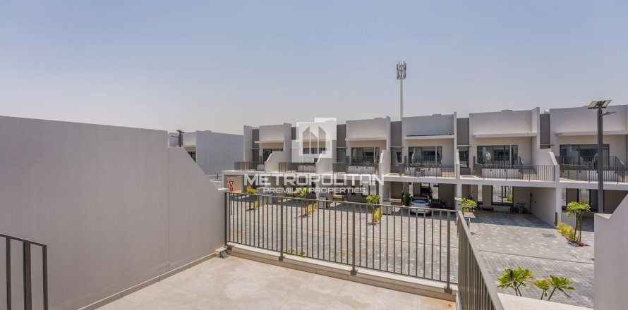Townhouse in District 7, Mohammed Bin Rashid City, Dubai 3 bedrooms, 214 sq.m. № 15223