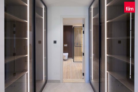 Купить квартиру в Дубае: 1 спальня, 142м², № 90276 - фото 13