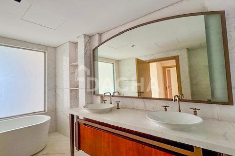 Apartment in Downtown Dubai (Downtown Burj Dubai), Dubai 2 bedrooms, 171 sq.m. № 105844 - photo 3