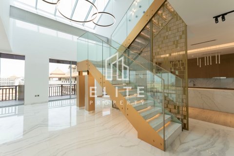 Ático en Dubai, 4 dormitorios, 694 m², № 37228 - foto 2