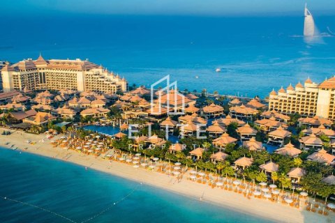 Ático en Dubai, 4 dormitorios, 694 m², № 37228 - foto 1