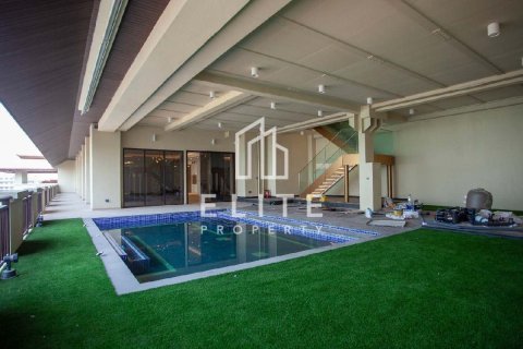 Ático en Dubai, 4 dormitorios, 694 m², № 37228 - foto 2