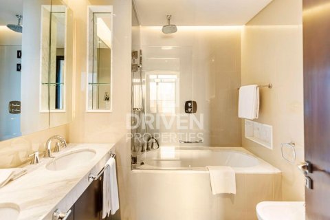 Apartamento en The Address Residence Fountain Views, Downtown Dubai (Downtown Burj Dubai), Dubai, 1 dormitorio, 79.25 m², № 129134 - foto 9
