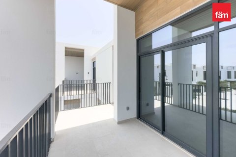 Villa in Dubai 3 bedrooms, 118.1 sq.m. № 60223 - photo 8