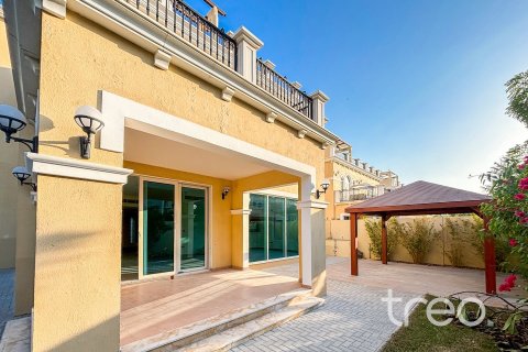 Villa in Legacy, Jumeirah Park, Dubai 4 bedrooms, 386.2 sq.m. № 124784 - photo 14