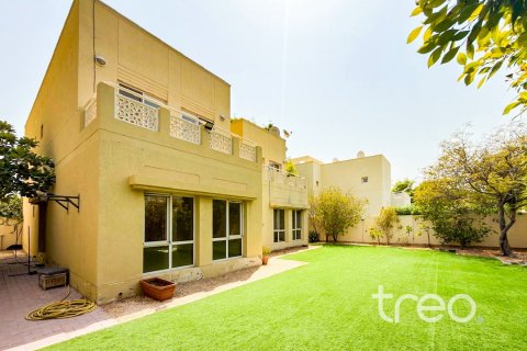 Villa en Meadows, Dubai, 4 dormitorios, 332.41 m², № 124786 - foto 2