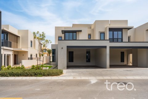 Townhouse in Dubai 4 bedrooms, 296.73 sq.m. № 124790