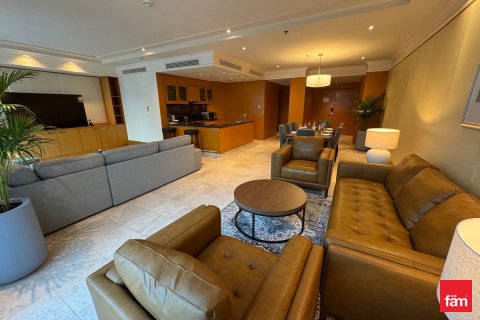 Снять в аренду квартиру в DIFC, Дубай: 2 спальни, 155м², № 108295 - фото 6