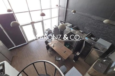 Magasin à Business Bay, Dubai, 95.6 m², № 78536 - photo 3