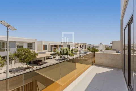 Villa in Al Furjan, Dubai 4 bedrooms, 510.97 sq.m. № 127761 - photo 21