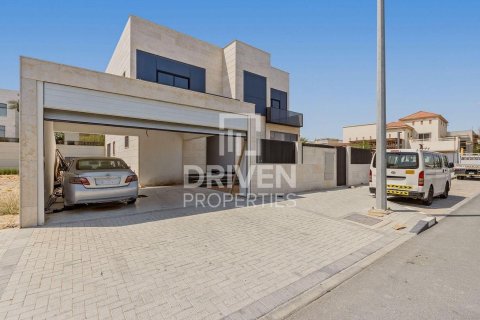 Villa in Al Furjan, Dubai 4 bedrooms, 510.97 sq.m. № 127761 - photo 26