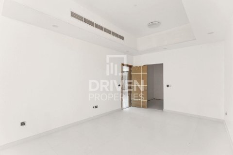 Villa in Al Furjan, Dubai 4 bedrooms, 510.97 sq.m. № 127761 - photo 13