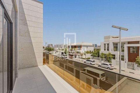Villa in Al Furjan, Dubai 4 bedrooms, 510.97 sq.m. № 127761 - photo 22