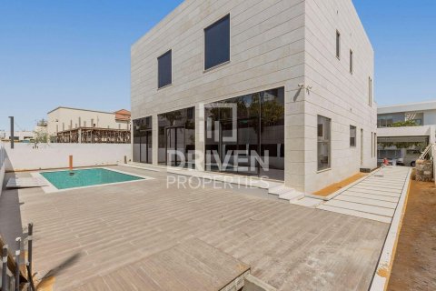 Villa in Al Furjan, Dubai 4 bedrooms, 510.97 sq.m. № 127761 - photo 25