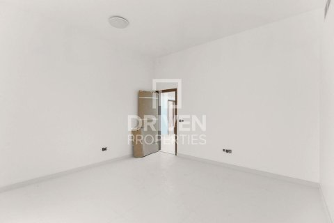 Villa in Al Furjan, Dubai 4 bedrooms, 510.97 sq.m. № 127761 - photo 12