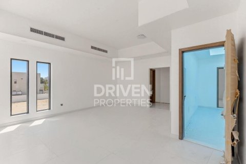 Villa in Al Furjan, Dubai 4 bedrooms, 510.97 sq.m. № 127761 - photo 4