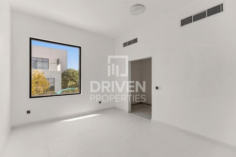 Villa in Al Furjan, Dubai 4 bedrooms, 510.97 sq.m. № 127761 - photo 9