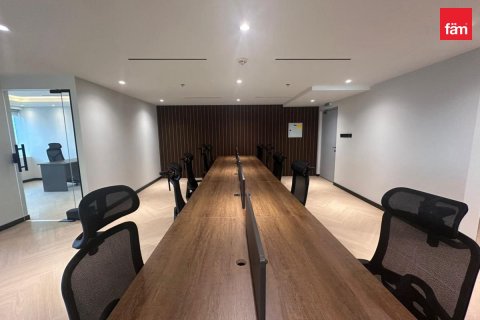 Oficina en Dubai, 108.7 m², № 119230