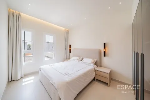Villa in Arabian Ranches, Dubai 4 bedrooms, 232 sq.m. № 61733 - photo 11