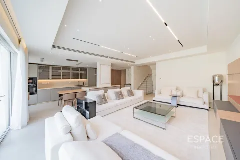 Villa in Arabian Ranches, Dubai 4 bedrooms, 232 sq.m. № 61733 - photo 2