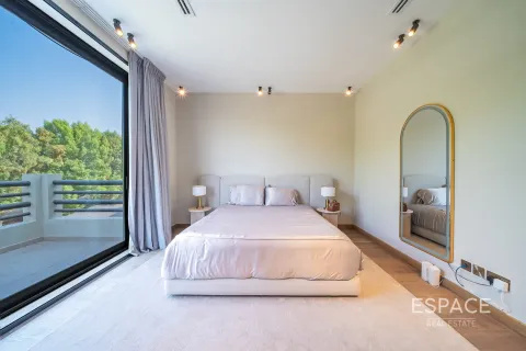 Villa à The Lakes, Dubai, 6 chambres, 692 m², № 61737 - photo 12