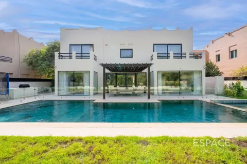 Villa à The Lakes, Dubai, 6 chambres, 692 m², № 61737 - photo 2