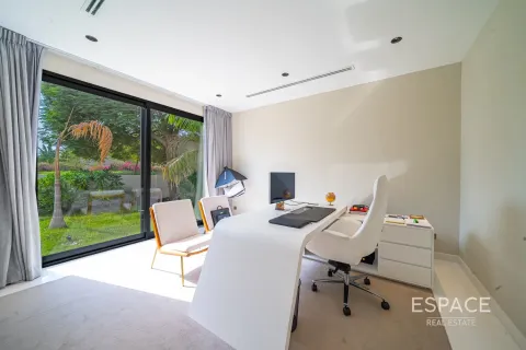 Villa à The Lakes, Dubai, 6 chambres, 692 m², № 61737 - photo 9