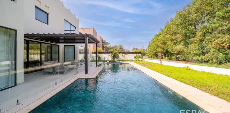 Villa à The Lakes, Dubai, 6 chambres, 692 m², № 61737