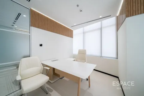 Office in Jumeirah Lake Towers, Dubai 157 sq.m. № 61734 - photo 8