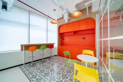 Office in Jumeirah Lake Towers, Dubai 157 sq.m. № 61734 - photo 6