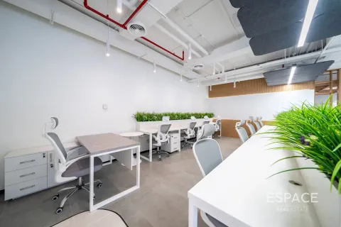 Office in Jumeirah Lake Towers, Dubai 157 sq.m. № 61734 - photo 18