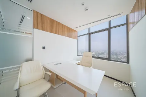 Office in Jumeirah Lake Towers, Dubai 157 sq.m. № 61734 - photo 14