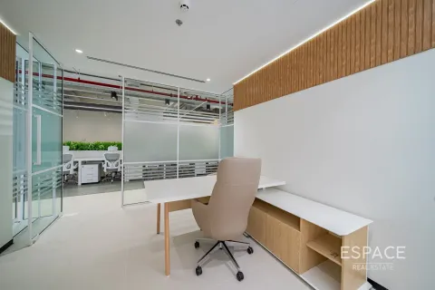 Office in Jumeirah Lake Towers, Dubai 157 sq.m. № 61734 - photo 16