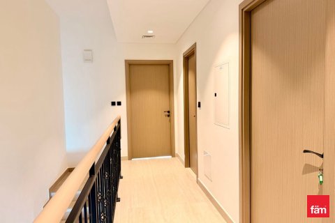 Снять в аренду таунхаус в Дубае: 4 спальни, 144м², № 95617 - фото 6