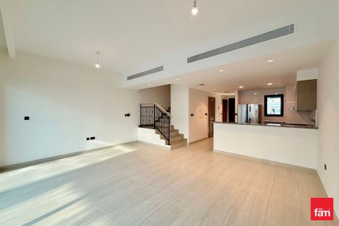 Таунхаус в Дубае, 4 спальни, 144м², № 95617