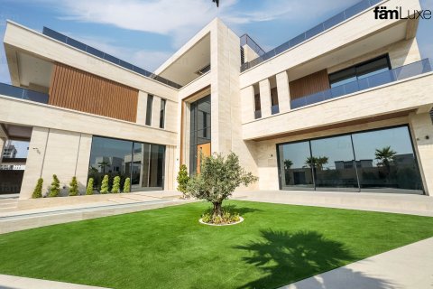 Villa in Dubai 7 bedrooms, 895.5 sq.m. № 64204