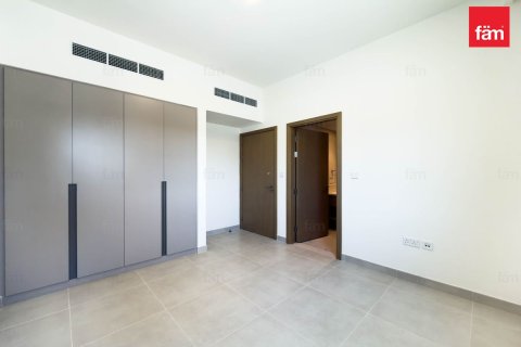 Villa in Dubai 4 bedrooms, 298.9 sq.m. № 123411 - photo 14