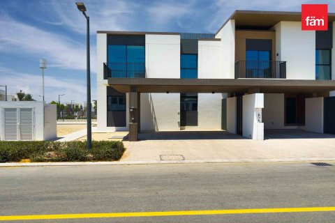 Villa in Dubai 4 bedrooms, 298.9 sq.m. № 123411 - photo 29