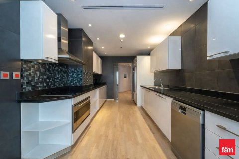 Ático en Dubai Marina, Dubai, 4 dormitorios, 242.4 m², № 91933 - foto 10