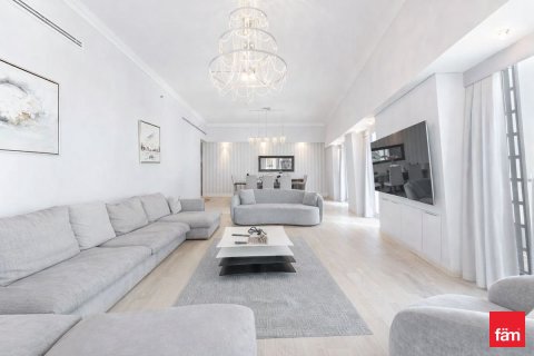 Ático en Dubai Marina, Dubai, 4 dormitorios, 242.4 m², № 91933 - foto 3