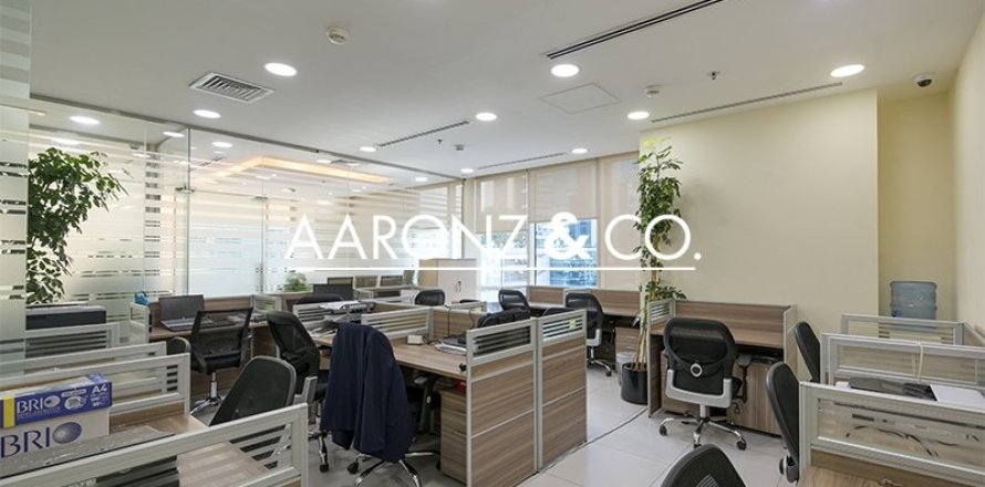 Bureau à Business Bay, Dubai, 150 m², № 98036